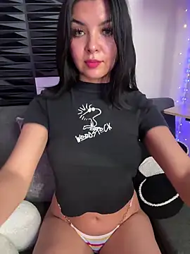 Snapshot of FoxyMx chatting on 02-03-25, 03:20 FoxyMx online show from 02-03-25, 03:20