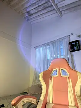 Snapshot of violet-333 chatting on 10-03-25, 09:34 violet-333 online show from 10-03-25, 09:34