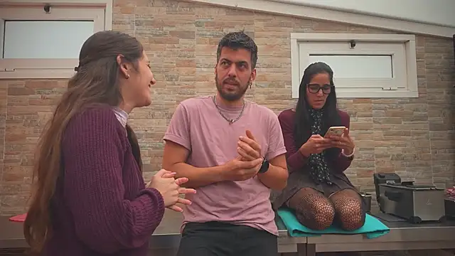 Snapshot of barfantasy chatting on 10-29-25, 10:17 barfantasy online show from 10-29-25, 10:17