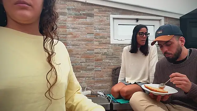 Snapshot of barfantasy chatting on 02-18-26, 11:06 barfantasy online show from 02-18-26, 11:06