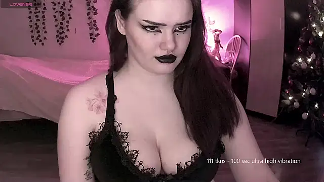 strawberry elfcat online show from 12-13-24, 03:05