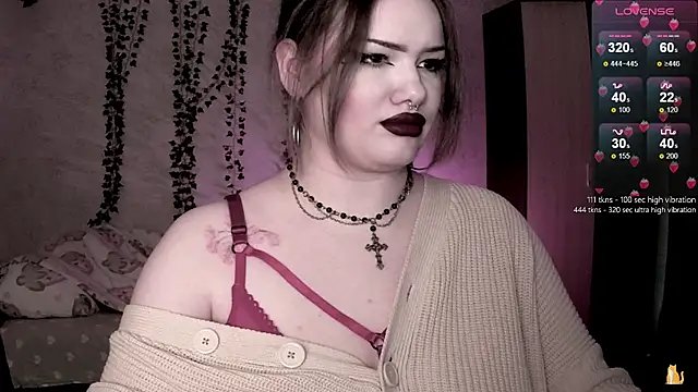 strawberry elfcat online show from 10-14-25, 06:03