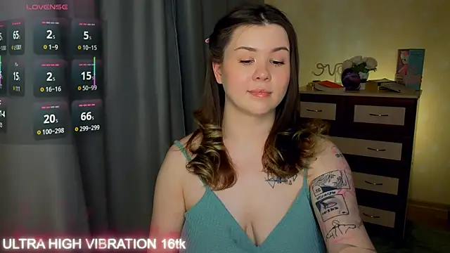 Snapshot of cutie_mili chatting on 08-03-26, 02:44 cutie mili online show from 08-03-26, 02:44