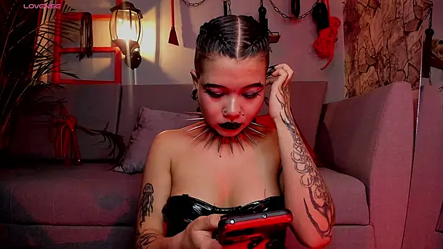 Snapshot of irregular_fetish_ chatting on 12-28-24, 03:58 irregular fetish online show from 12-28-24, 03:58