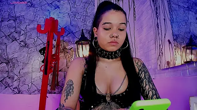 Snapshot of irregular_fetish_ chatting on 02-22-25, 09:04 irregular fetish online show from 02-22-25, 09:04