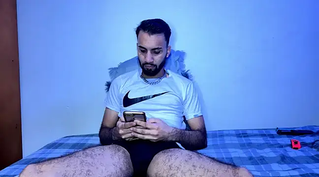 Dar milk online show from 02-21-25, 04:40