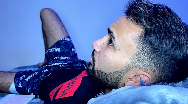 Dar milk online show from 02-23-25, 01:42