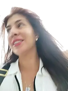 Snapshot of scarlett_moore chatting on 02-08-25, 10:51 scarlett moore online show from 02-08-25, 10:51