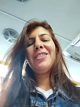 Snapshot of scarlett_moore chatting on 02-13-25, 01:15 scarlett moore online show from 02-13-25, 01:15