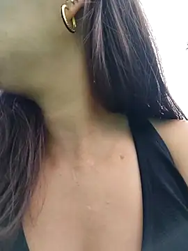 Snapshot of scarlett_moore chatting on 02-23-25, 05:50 scarlett moore online show from 02-23-25, 05:50