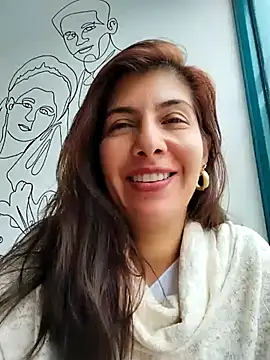 Snapshot of scarlett_moore chatting on 03-05-25, 07:49 scarlett moore online show from 03-05-25, 07:49