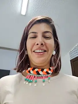 Snapshot of scarlett_moore chatting on 09-20-25, 01:56 scarlett moore online show from 09-20-25, 01:56