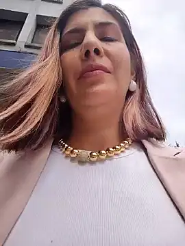 Snapshot of scarlett_moore chatting on 10-16-25, 02:18 scarlett moore online show from 10-16-25, 02:18