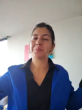 Snapshot of scarlett_moore chatting on 10-18-25, 12:50 scarlett moore online show from 10-18-25, 12:50