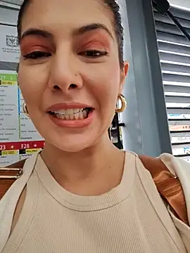 Snapshot of scarlett_moore chatting on 11-26-25, 03:24 scarlett moore online show from 11-26-25, 03:24