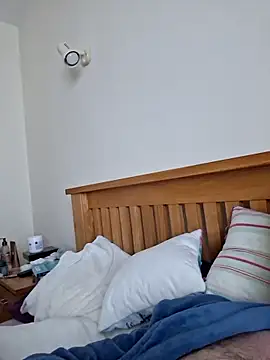 jonjoey123 online show from 04-12-26, 07:35