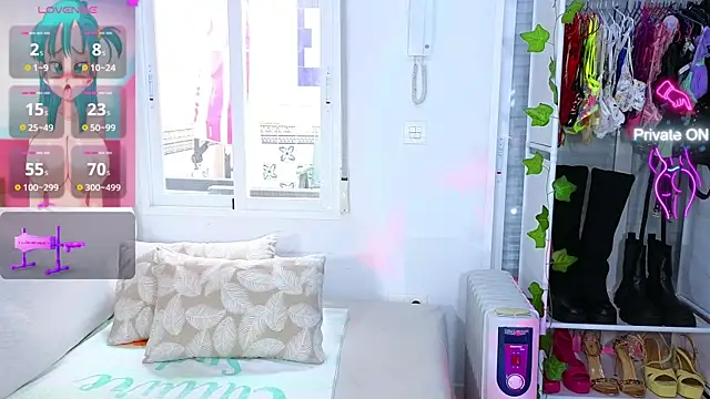 Tawny cox online show from 02-21-25, 09:13