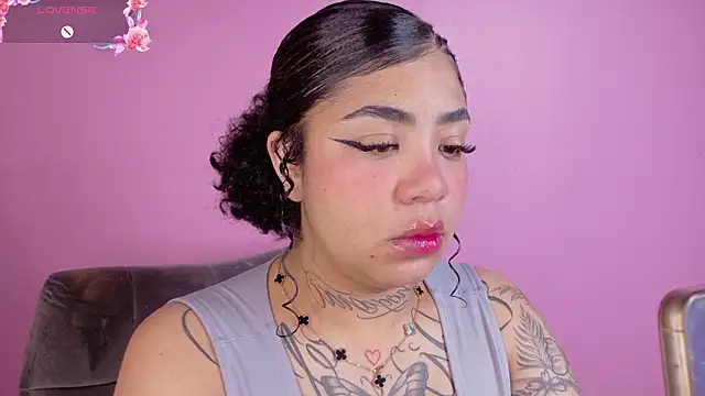 foxxy-lov3 online show from 03-13-26, 12:12