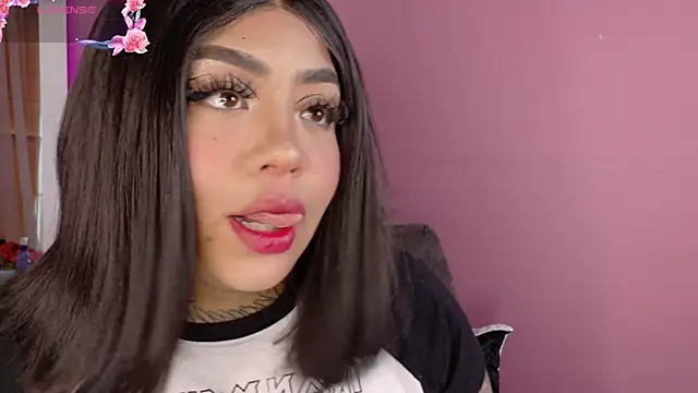 foxxy-lov3 online show from 04-07-26, 02:39