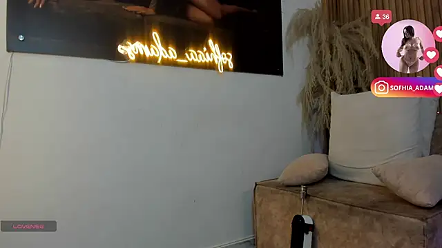 Snapshot of sofhiaa_adaams chatting on 04-12-26, 08:14 sofhiaa adaams online show from 04-12-26, 08:14