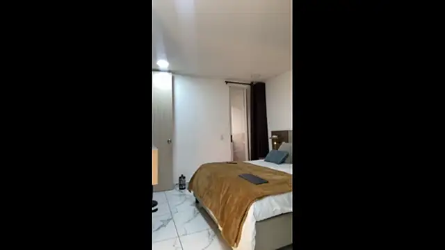 sofhiaa adaams online show from 05-21-26, 10:39