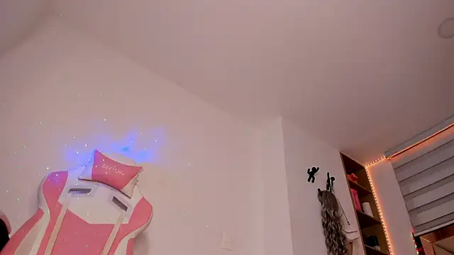 andreafernandz online show from 07-17-26, 03:02