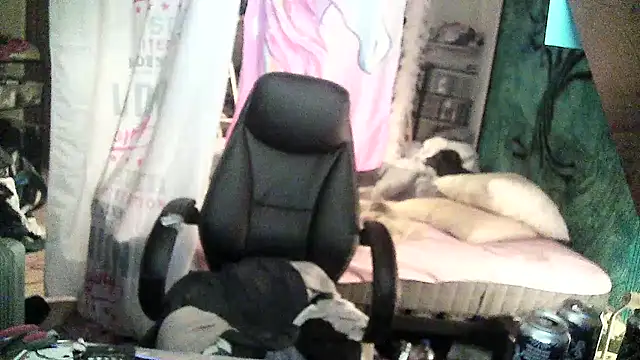 Ombeline1 online show from 02-25-25, 05:47