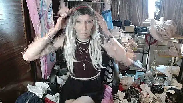 Ombeline1 online show from 10-03-25, 09:17