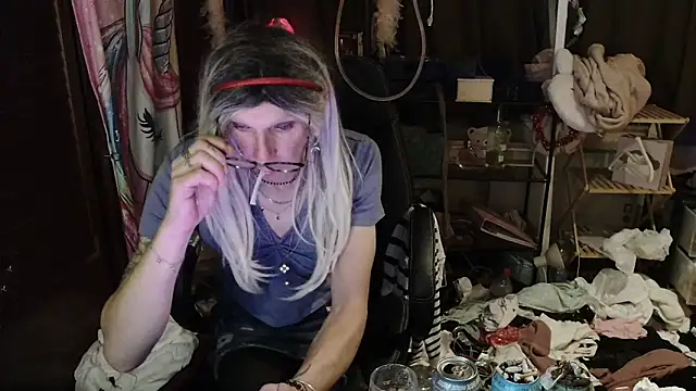 Ombeline1 online show from 10-12-25, 09:25