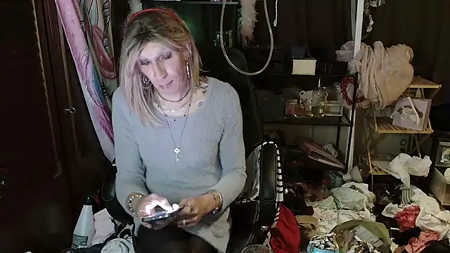 Ombeline1 online show from 10-16-25, 10:00