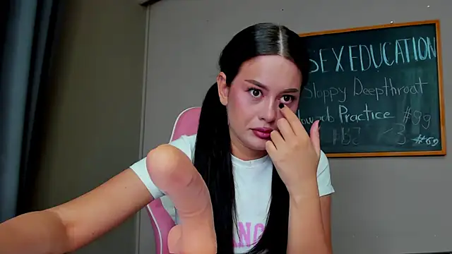 AmedeeaBanks online show from 01-27-25, 08:49