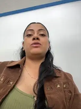 Snapshot of Juana19 chatting on 10-15-25, 02:28 Juana19 online show from 10-15-25, 02:28