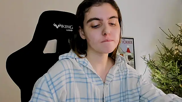 emmamurrr online show from 12-30-24, 07:32