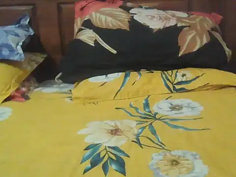 Snapshot of Nuttysub chatting on 12-01-25, 01:54 Nuttysub online show from 12-01-25, 01:54