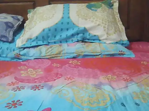 Snapshot of Nuttysub chatting on 12-16-25, 02:05 Nuttysub online show from 12-16-25, 02:05