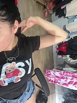 Snapshot of MorganAbbiie_ chatting on 02-20-25, 04:03 MorganAbbiie online show from 02-20-25, 04:03