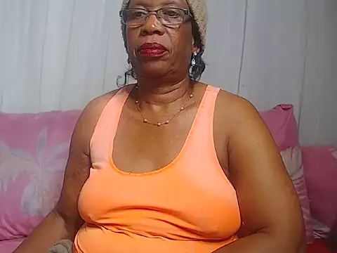 Snapshot of Freakyassnwildx chatting on 06-20-26, 04:32 Freakyassnwildx online show from 06-20-26, 04:32