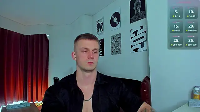 Samuel Andrew online show from 08-08-26, 01:52