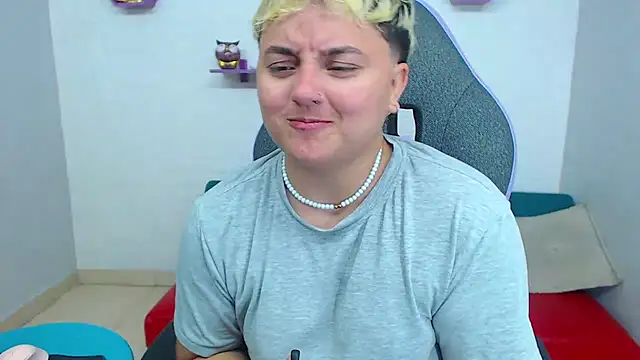 isabeautyx19 online show from 02-22-25, 02:06