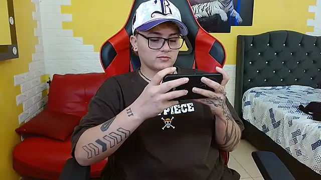 isabeautyx19 online show from 09-09-25, 02:11