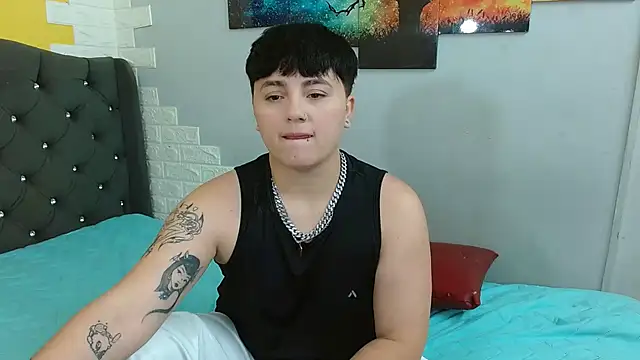 isabeautyx19 online show from 11-10-25, 03:05