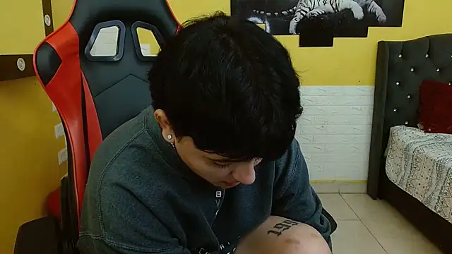 isabeautyx19 online show from 11-26-25, 07:53