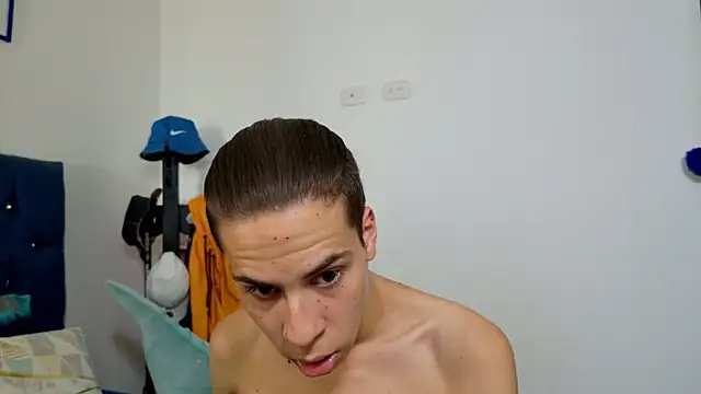 grey   27 online show from 02-24-25, 11:10