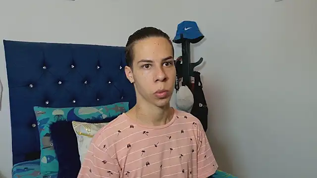 grey   27 online show from 03-09-25, 11:25