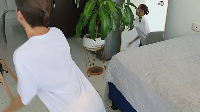 grey   27 online show from 03-10-25, 08:56