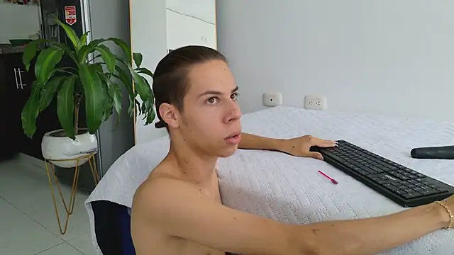 grey   27 online show from 03-13-25, 06:34