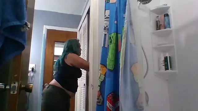 stellaquinn1775 online show from 11-28-25, 10:34