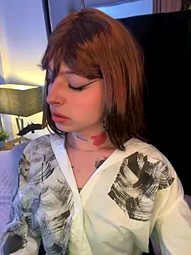 Bonnie vega online show from 10-31-25, 08:43