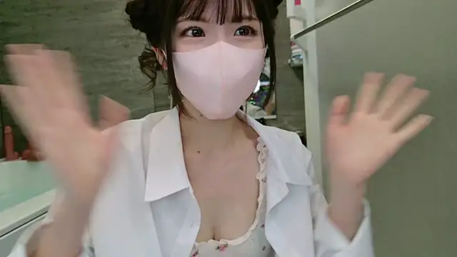 Snapshot of -minami- chatting on 12-11-24, 12:34 -minami- online show from 12-11-24, 12:34