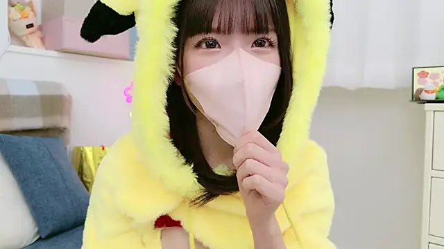 Snapshot of -minami- chatting on 01-09-25, 12:30 -minami- online show from 01-09-25, 12:30